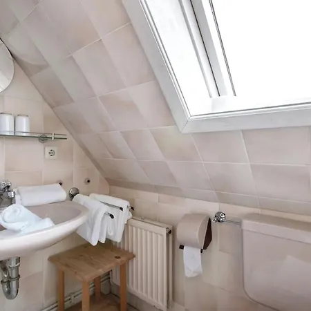 Family Getaway In Tinnum 3 Bedrooms, 2 Baths, Sleeps 7 Sylt