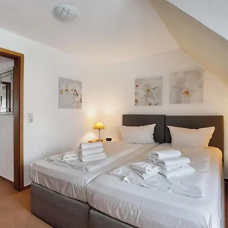 Family Getaway In Tinnum 3 Bedrooms, 2 Baths, Sleeps 7 Vakantiehuis