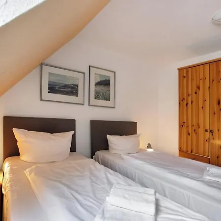 Family Getaway In Tinnum 3 Bedrooms, 2 Baths, Sleeps 7 *